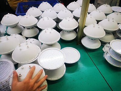 Plastic PAR56 swimming pool light bulb assembling