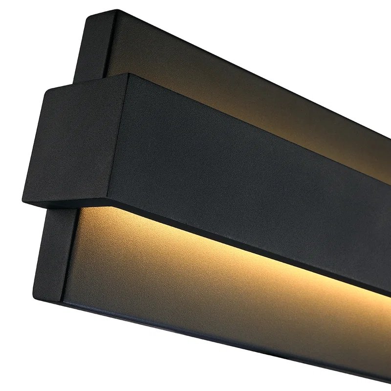 Long Wall Lamp for outdoor gateway detail